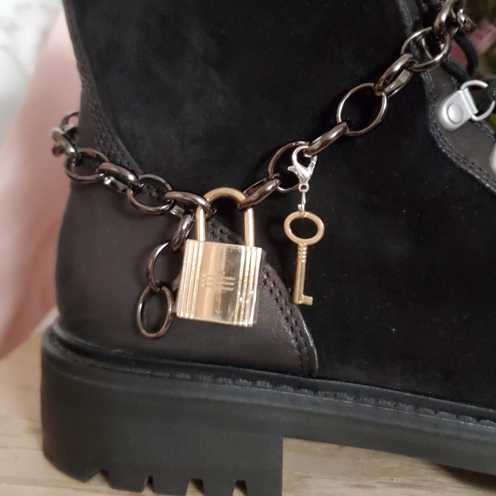 Ankle CHAIN with real 🔐 Lock. Handmade boot accessory - Picture 3 of 4